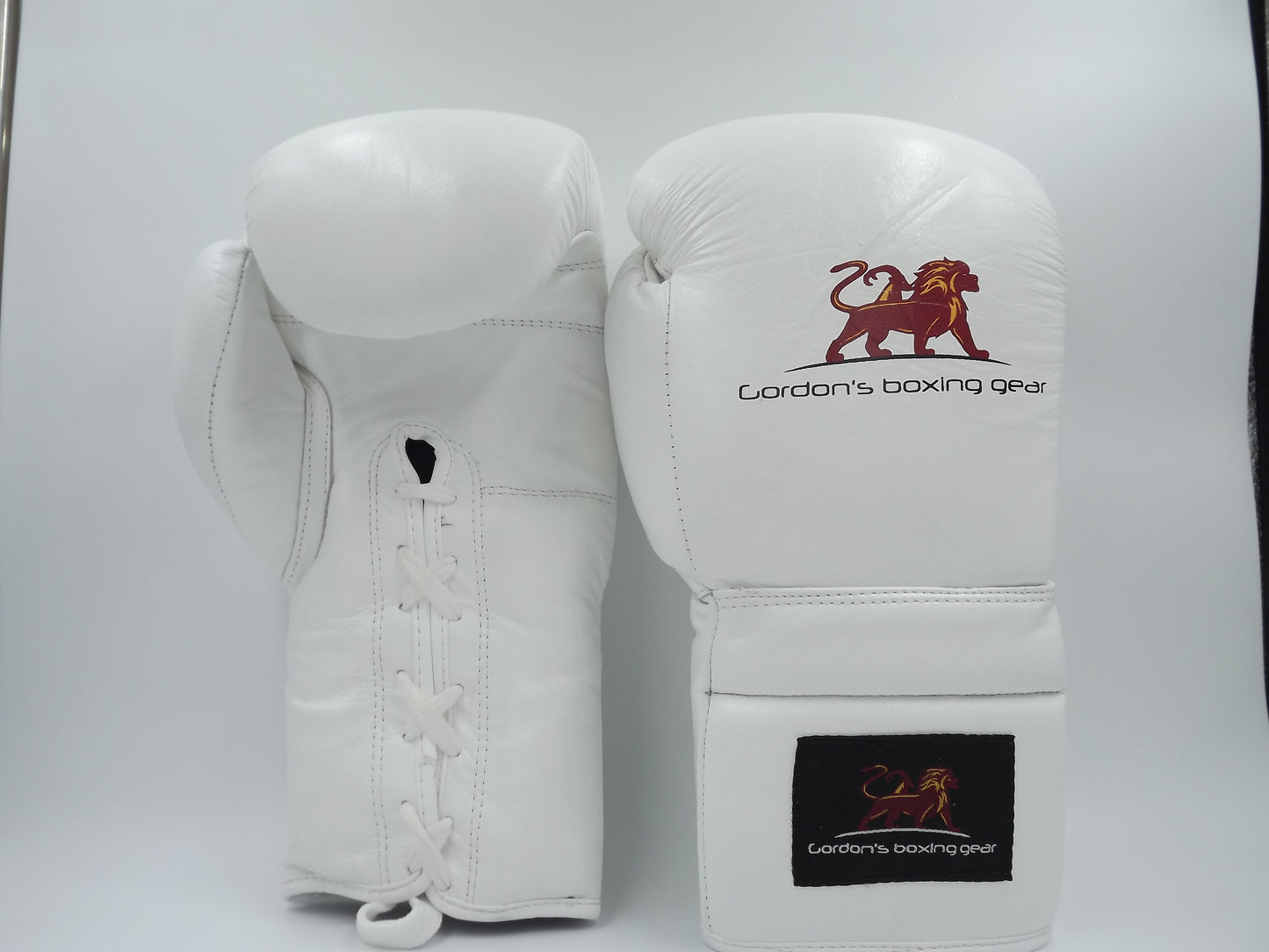 Real leather boxing gloves