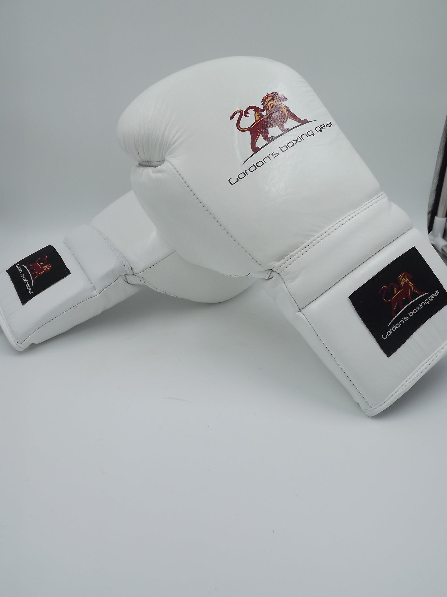 Real leather boxing gloves